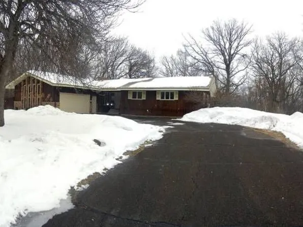 7022 Saint Croix Trl, North Branch, MN 55056