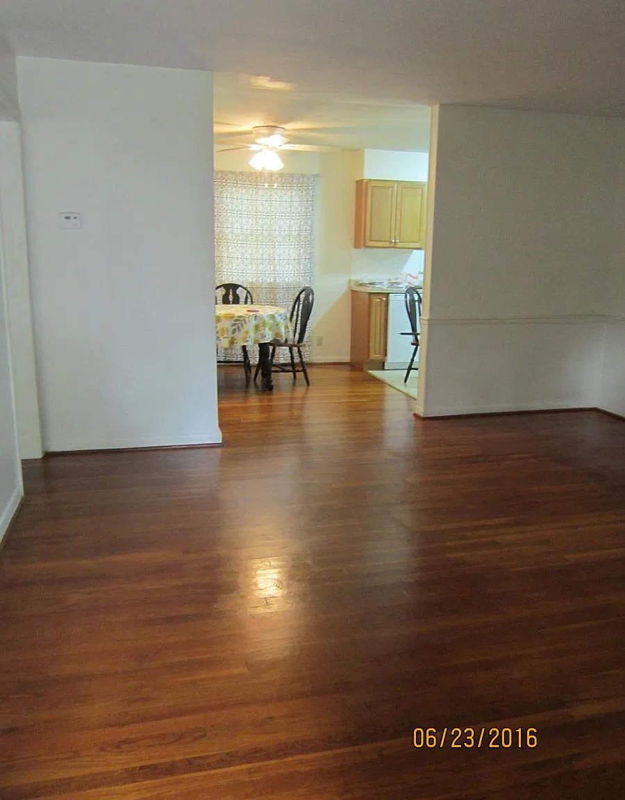 3 bed, 1191 sqft, $1,100 — Photo 2