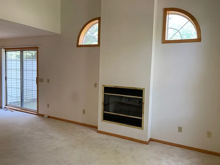 10900 Oregon Ave S — Photo 7