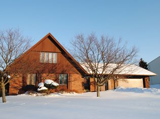 82 Mont Morency Dr, Rochester, NY 14612