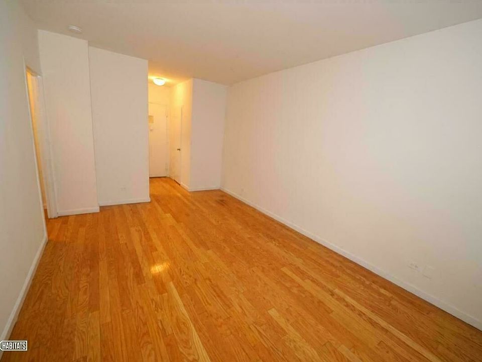 2nd image of 4 Park Ave APT 7O