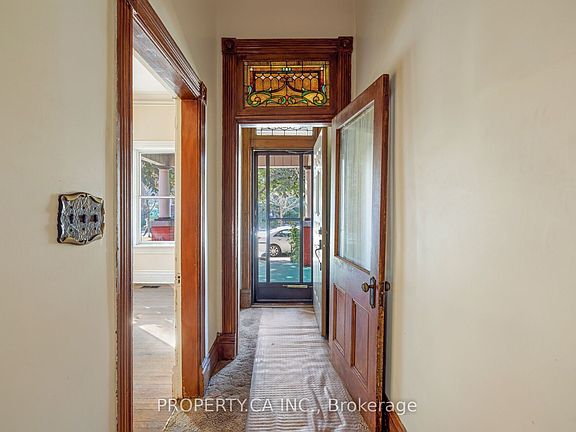 2nd image of 195 Shaw St