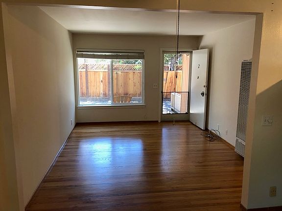 2nd image of 1014 Middle Ave APT 2