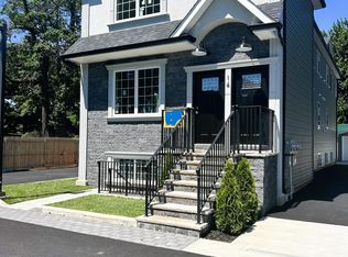 14 Kion Way, Staten Island, NY 10303