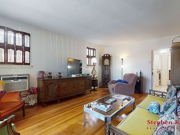 3rd image of 1262 Mace Ave