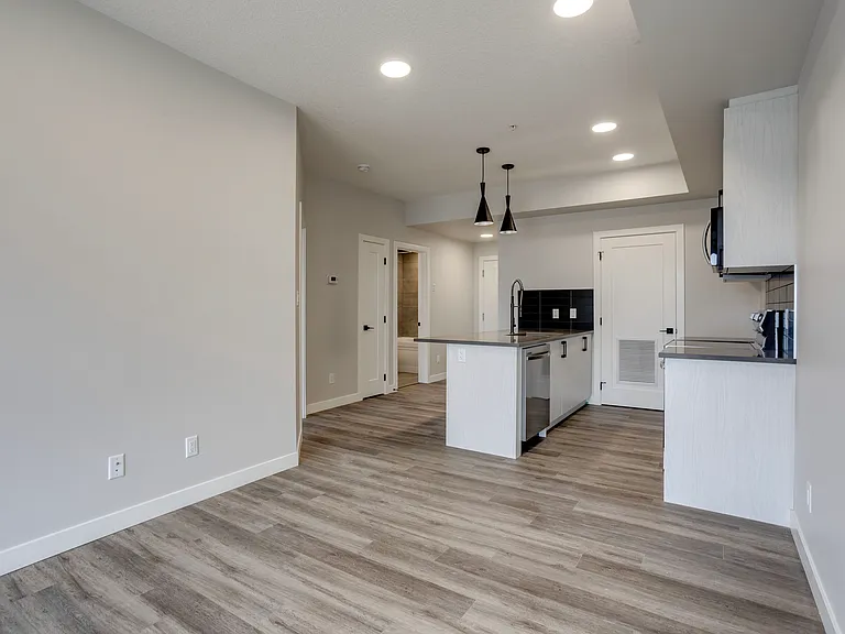 10119 85th Ave NW — Photo 8