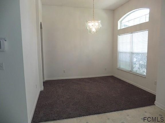 4th image of 8 Prince Walter Ln