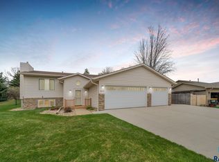 1309 S Risley Cir, Sioux Falls, SD 57106