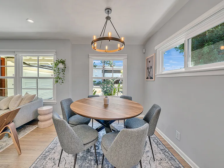 14527 Addison St — Photo 9