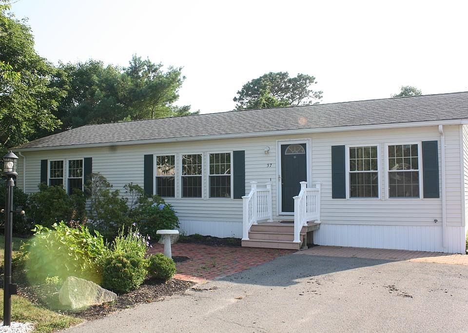 1st image of 37 Headlands Dr