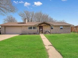 12 Mountain View Dr, Cache, OK 73527