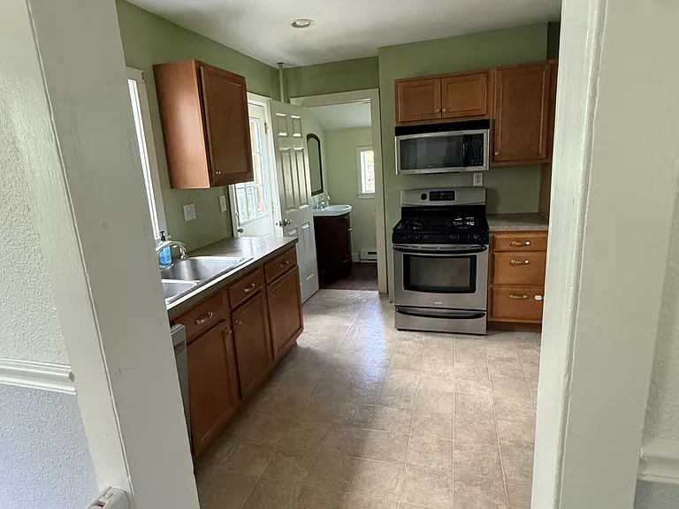 320 North St — Photo 13
