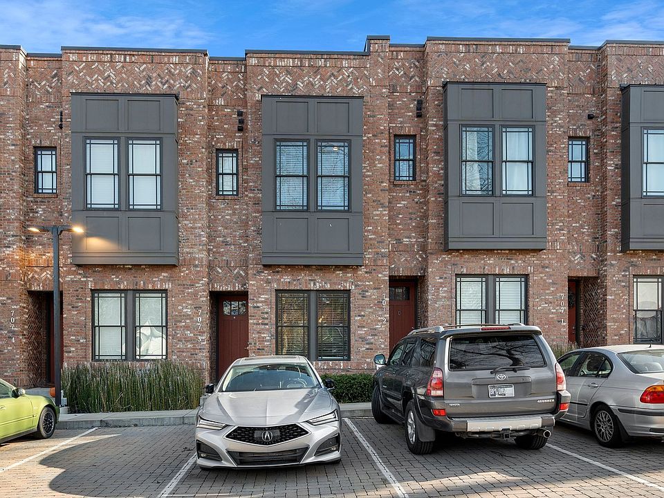 1st image of 707 26th Ave N #3