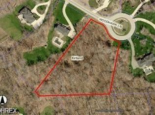 8688 Woodhawk Ln, Willoughby, OH 44094