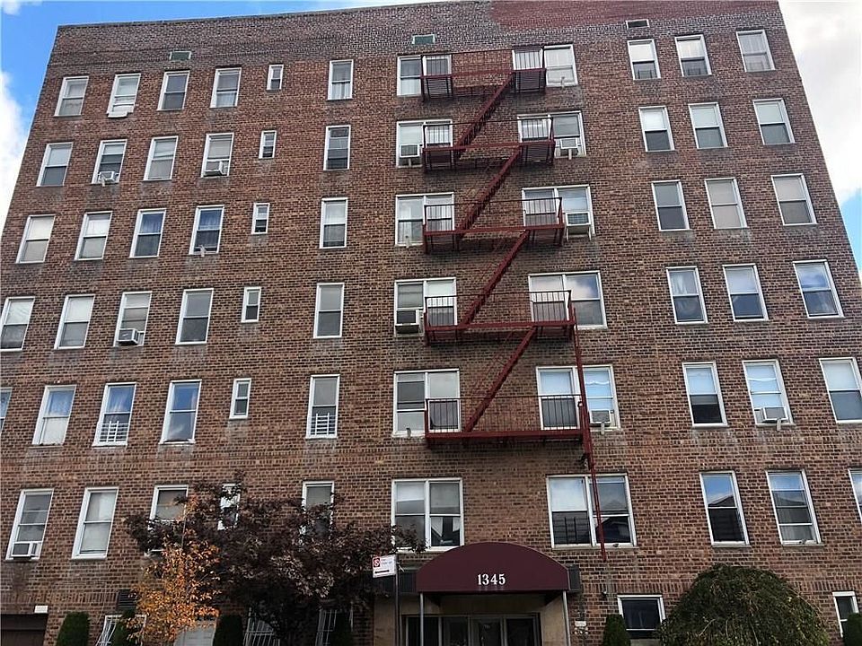 2nd image of 1350 E 5th St #1C