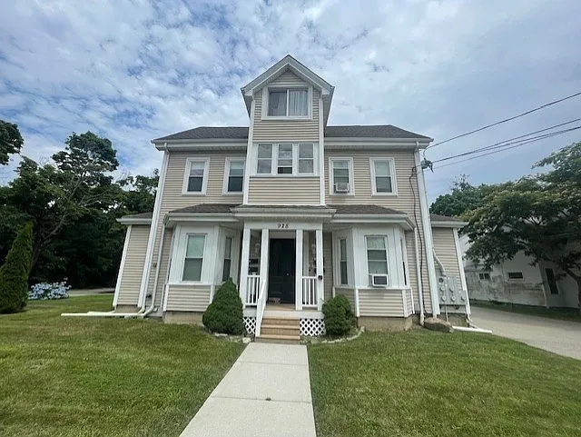 928 Main St #A — Photo 10