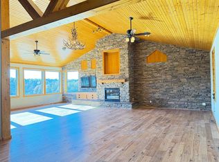 14000 Sydney Rd, Hannibal, MO 63401