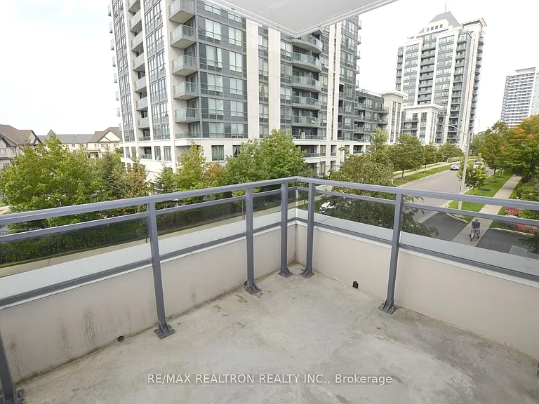 75 N Park Rd #302 — Photo 30