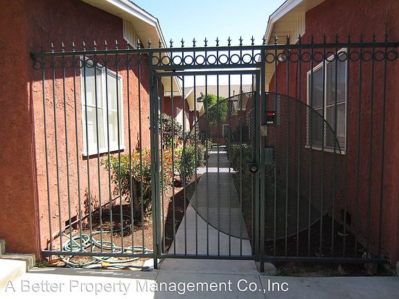 5th image of 230 Loma Ave APT C