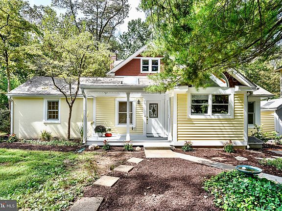 3rd image of 3424 Arnold Ln