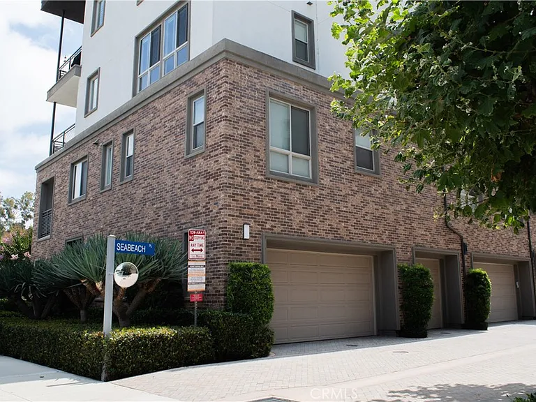 12705 W Bluff Creek Dr #2 — Photo 2