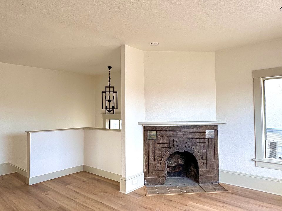 1st image of 1068 Aileen St Unit B