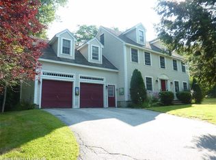 33 Franklin Ct, Naples, ME 04055