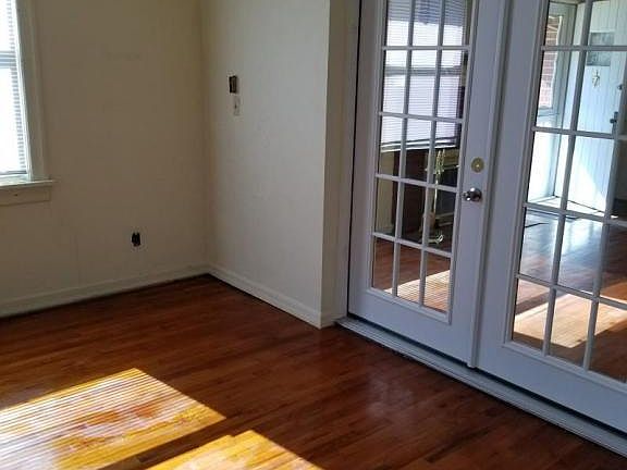 5th image of 411 W 69th St