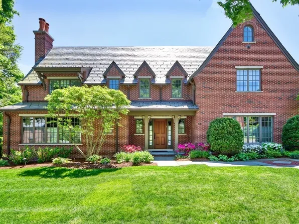 66 Montrose St, Newton, MA 02458