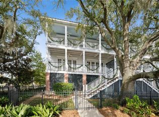 2075 Lakeshore Dr, Mandeville, LA 70448