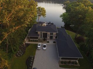 600 Marina Dr, Akron, OH 44319