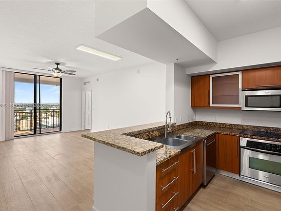 5th image of 888 S Douglas Rd #Penthouse 01