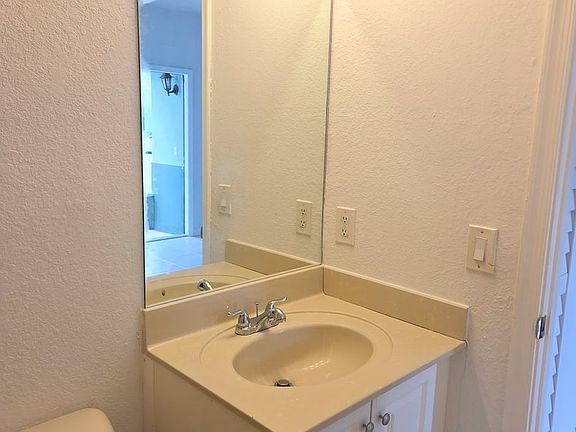 5th image of 2876 SE 15th Rd #53