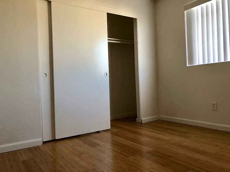 16912 S New Hampshire Ave #D — Photo 2