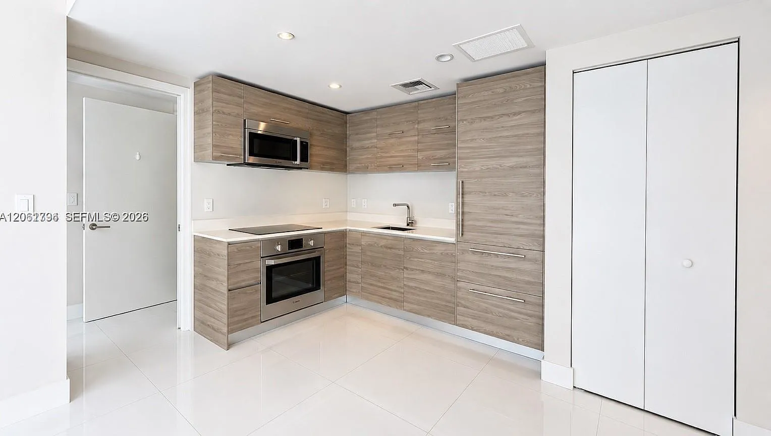 1300 S Miami Avenue Condo — Photo 4