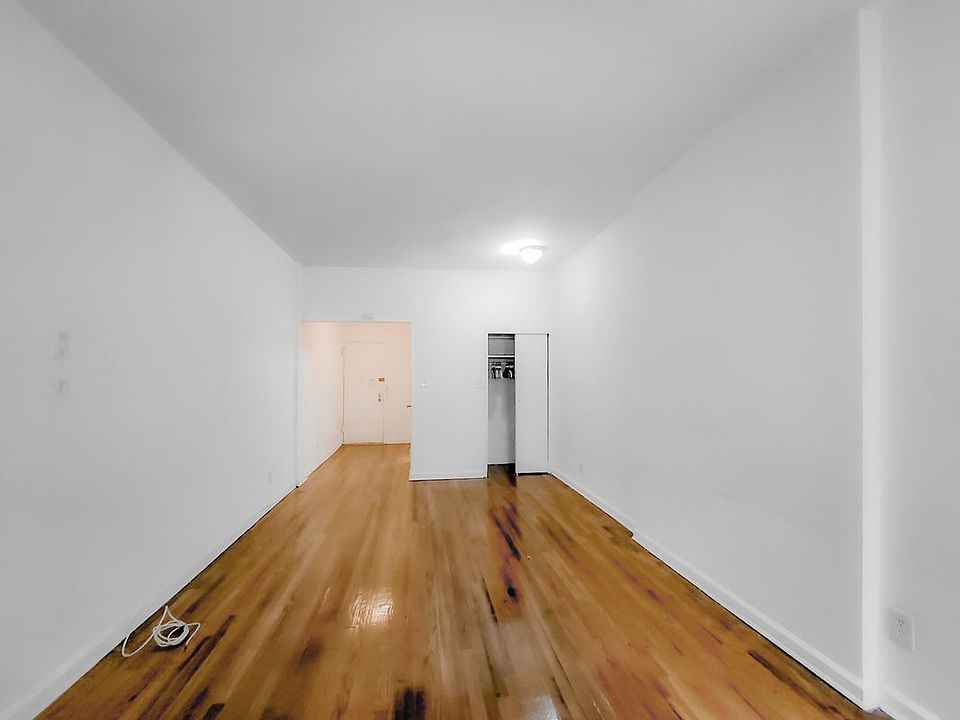 2nd image of 404 E 75th St APT 4C