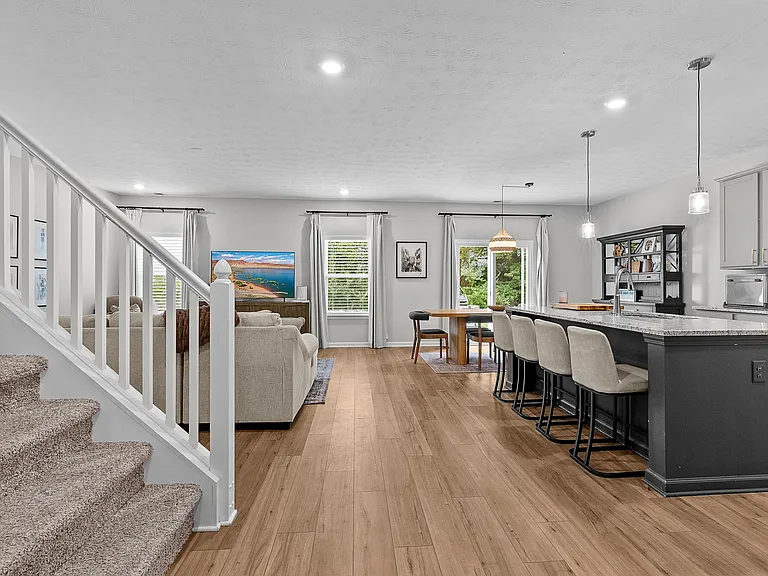 5015 Schaefer Ln — Photo 8