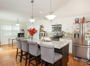 160 W Bartlett Rd, Middle Island, NY 11953