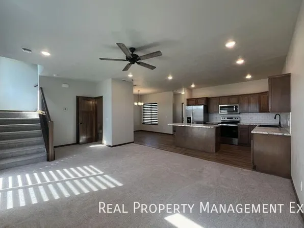 8166 E Tencate Pl, Sioux Falls, SD