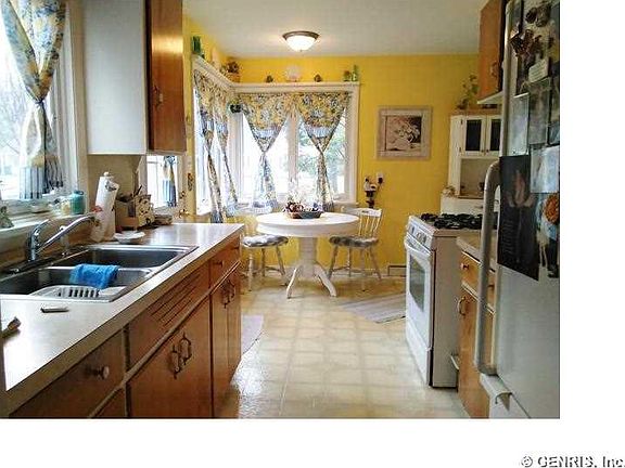 5th image of 472 Covewood Blvd