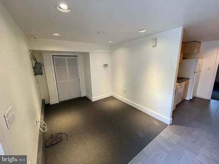 433 Manor Pl NW — Photo 2