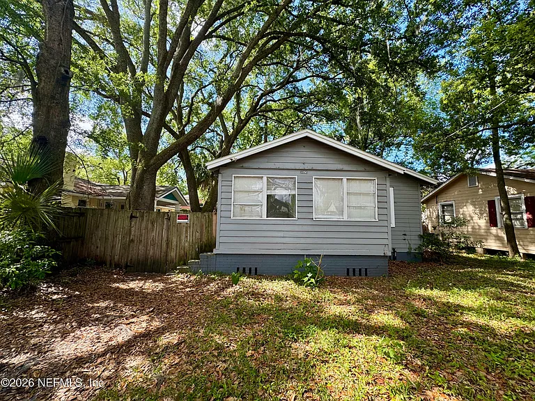 3352 College St — Photo 1