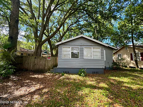 3352 College St Photo 1