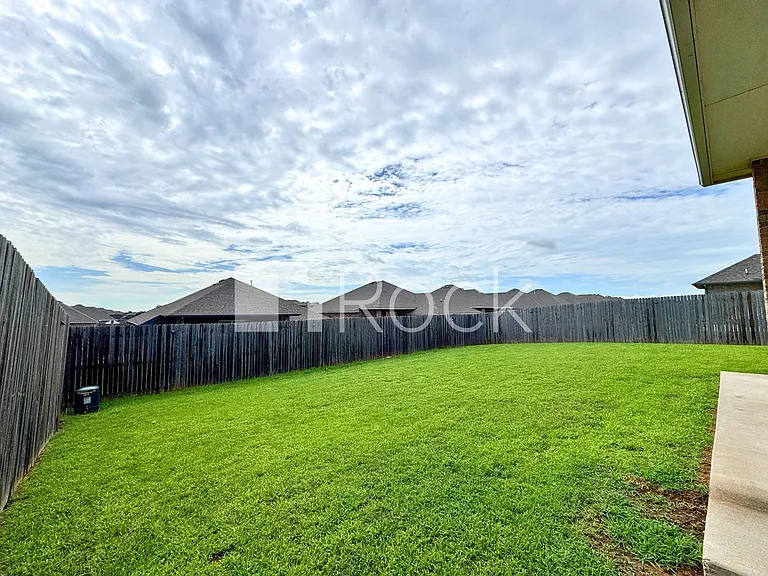 3908 Brougham Way — Photo 33