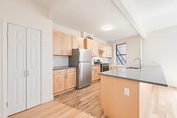 Rented by Oxford Property Group | media 19