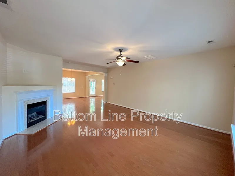Sandy Pointe — Photo 3