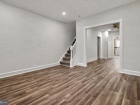 4th image of 1041 N Kenwood Ave