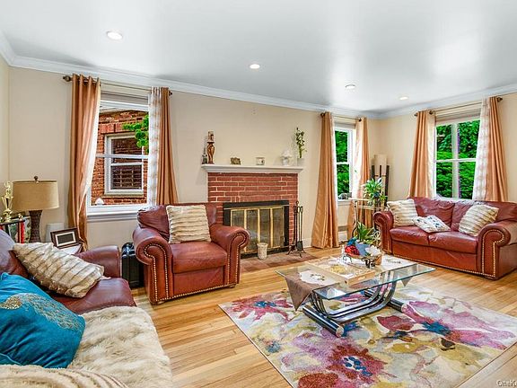 3rd image of 1500 Nepperhan Ave