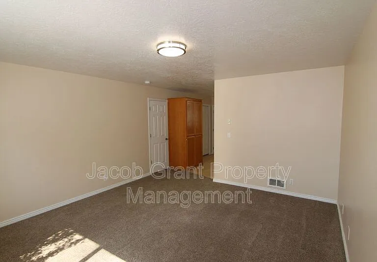 4946 Cole St #4 — Photo 6