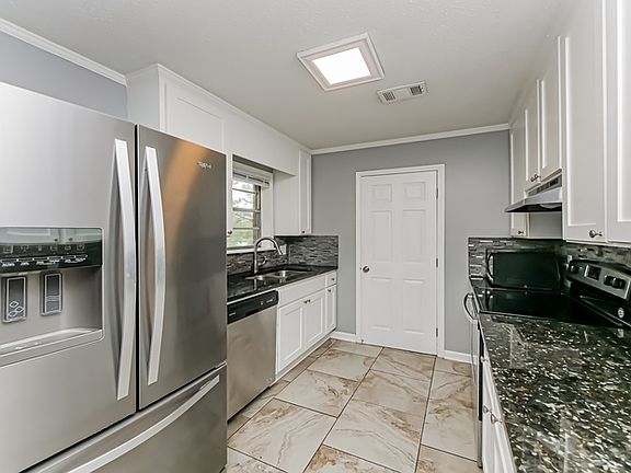 4th image of 658 Partridge Ln